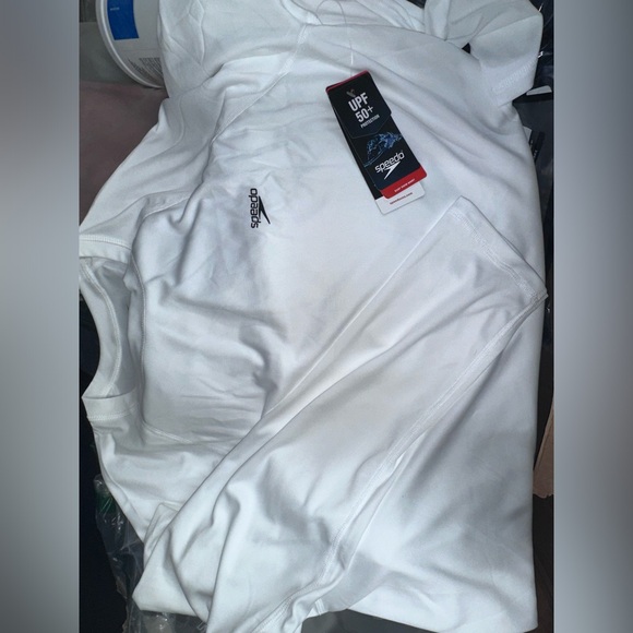 Alphalete Gym Wear and Jerseys - Picture 4 of 6